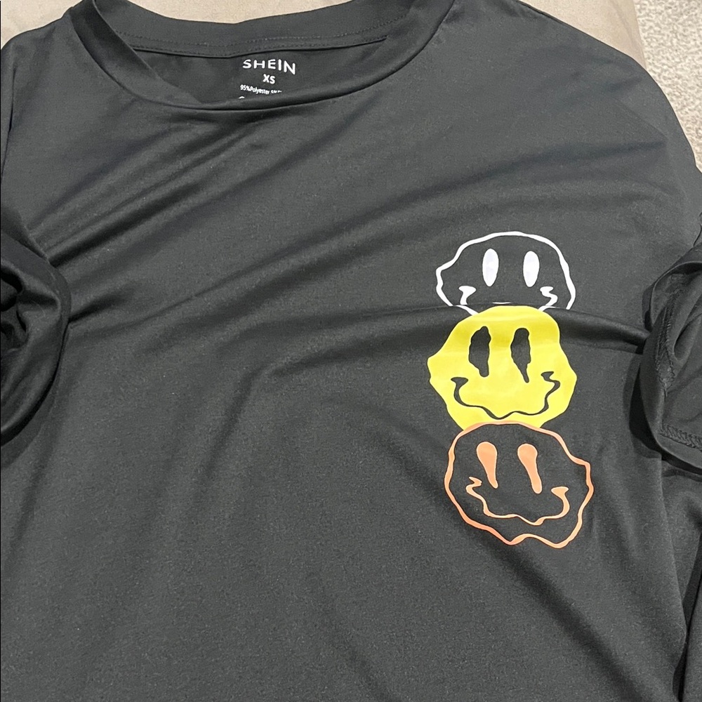 SHEIN Triple Smiley Design Unisex